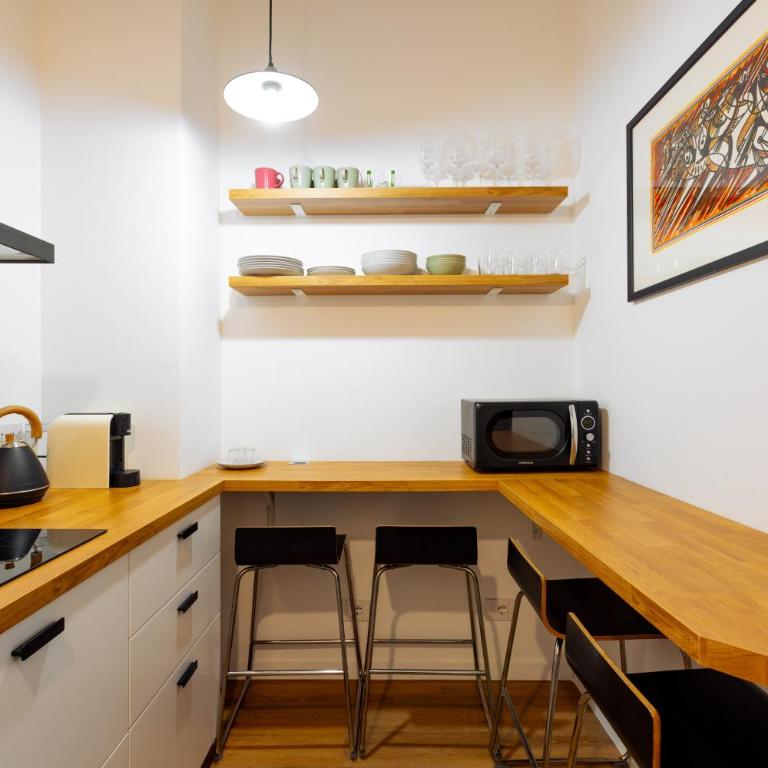 Spacious Design Apartment Central Milan - Deluxe Apartment - 13