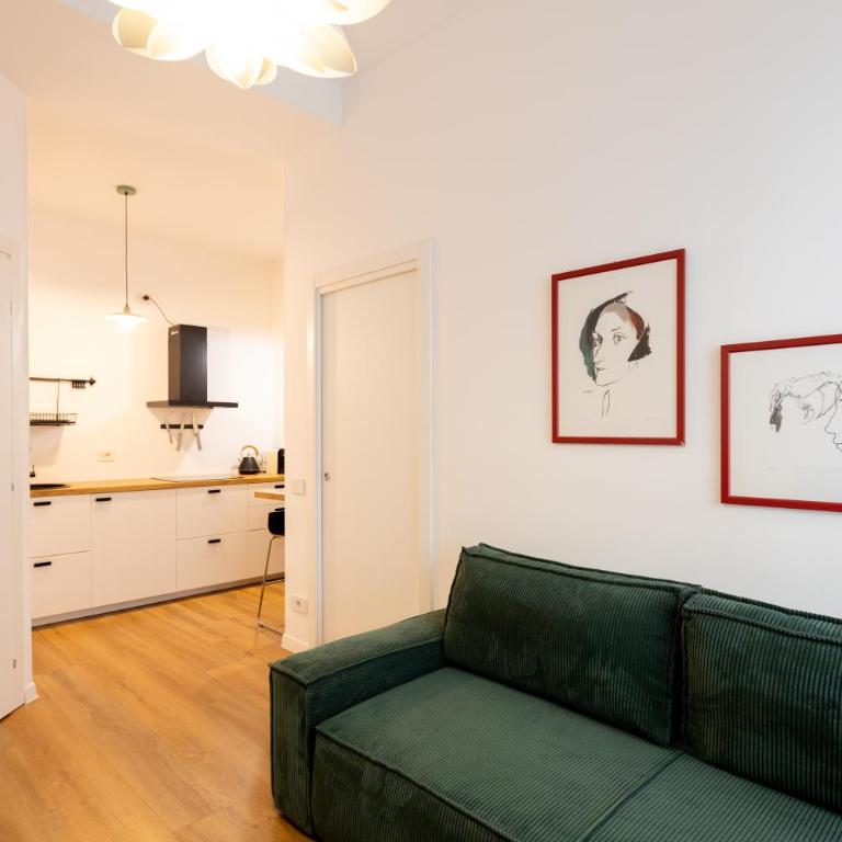 Spacious Design Apartment Central Milan - Deluxe Apartment - 17