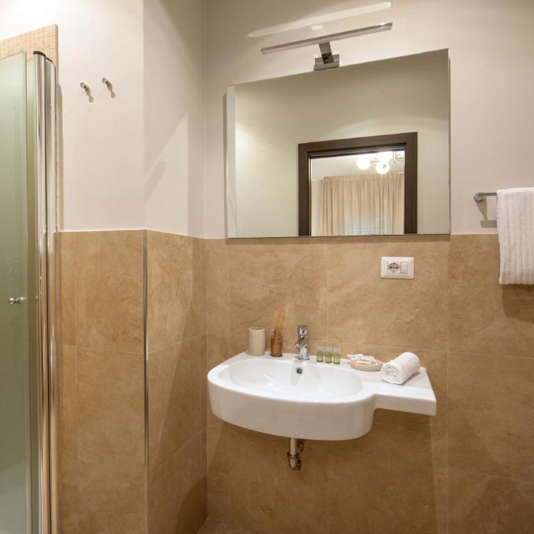Daplace - Hotel Gran Torino Suites - Camera Matrimoniale Standard - 4