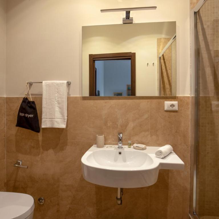 Daplace - Hotel Gran Torino Suites - Camera Matrimoniale Standard - 14