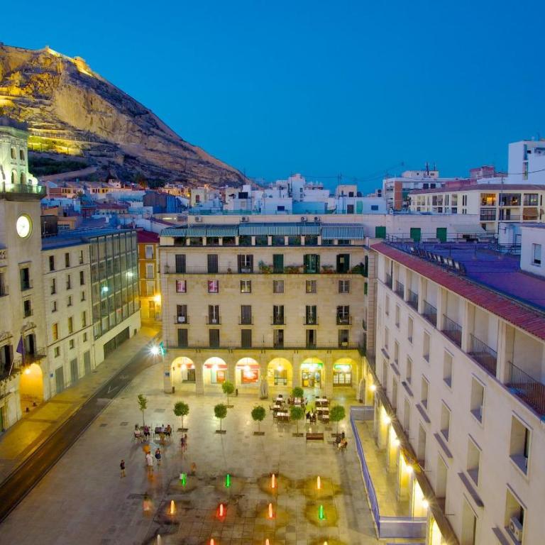 Alicante Plaza Beach - Premium Apartment - Centro - Playa - Three-Bedroom Superior Apartment - 36