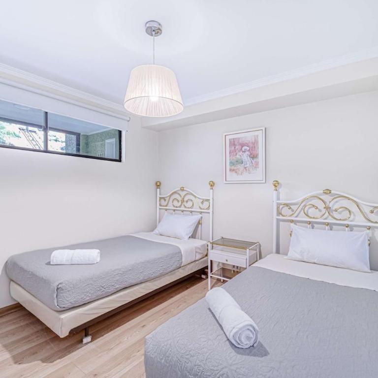 Cochoa View 3D Oceanfront - Three-Bedroom Apartment - 2