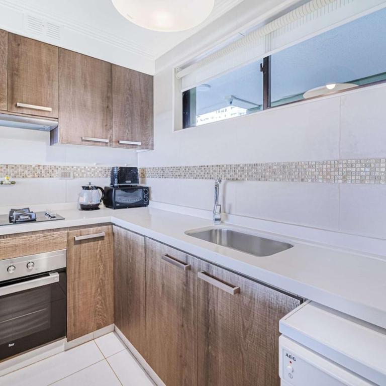 Cochoa View 3D Oceanfront - Three-Bedroom Apartment - 9