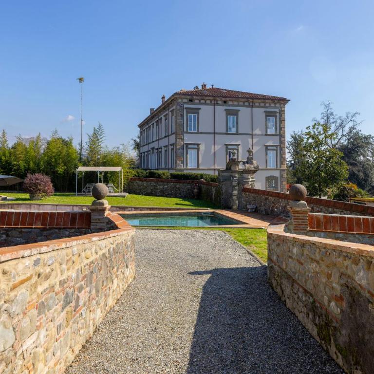 Exclusive Villa with two Pools and private garden - Villa - 22