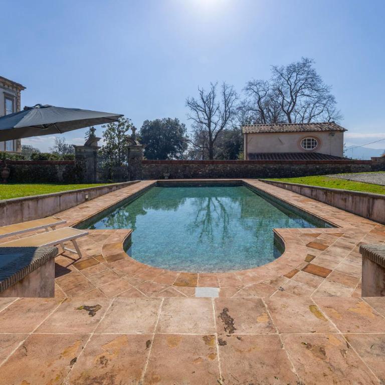 Exclusive Villa with two Pools and private garden - Villa - 18