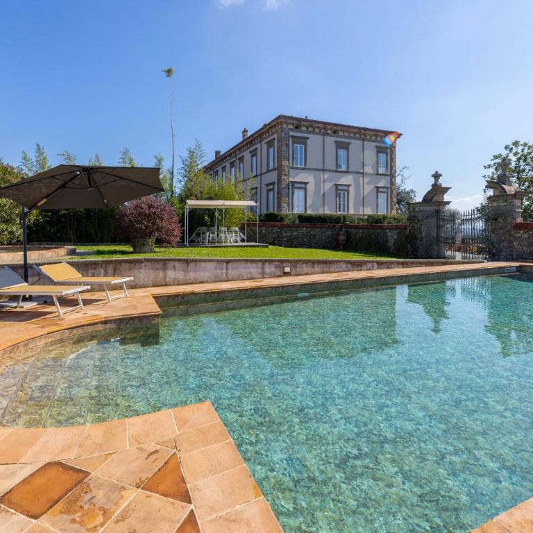 Exclusive Villa with two Pools and private garden - Villa - 1