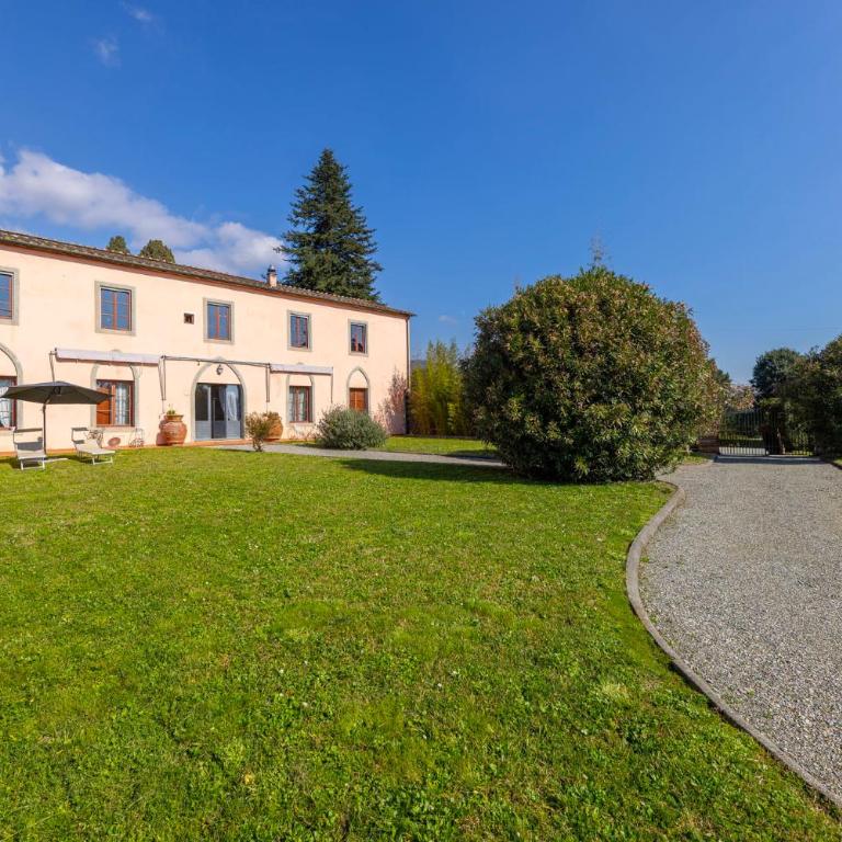 Exclusive Villa with two Pools and private garden - Villa - 2