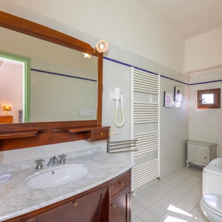 Exclusive Villa with two Pools and private garden - Villa - 73