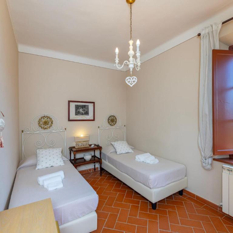 Exclusive Villa with two Pools and private garden - Villa - 61