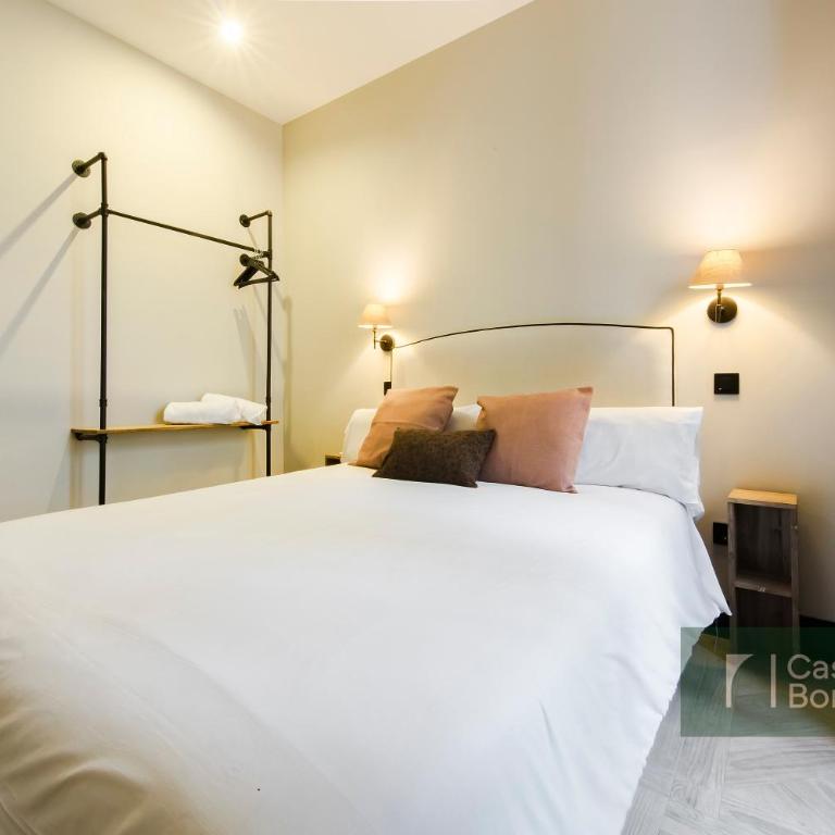 Tu Casa Bonita en Hernán Cortés - Two-Bedroom Apartment with Balcony - 6