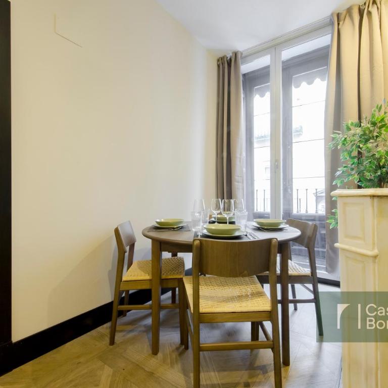 Tu Casa Bonita en Hernán Cortés - Two-Bedroom Apartment with Balcony - 15