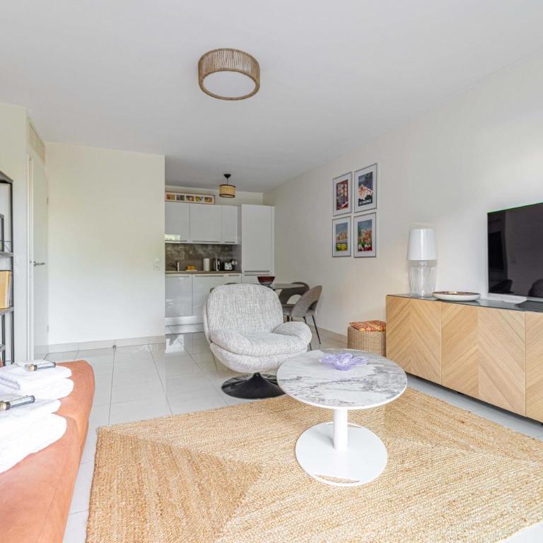 Spacious Apartment a c 1BR 4P – With Pool - Appartement - 10