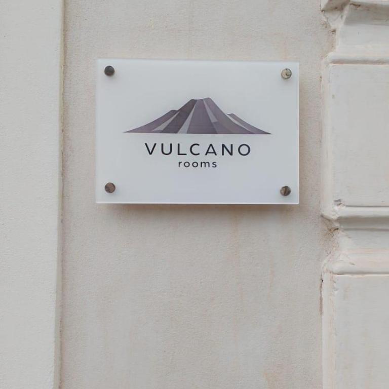 Vulcano Rooms 2 - Large Double Room - 33
