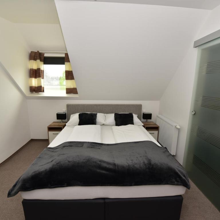 Die Schlafstube - Bed & Breakfast - Double Room with Private Bathroom - 3