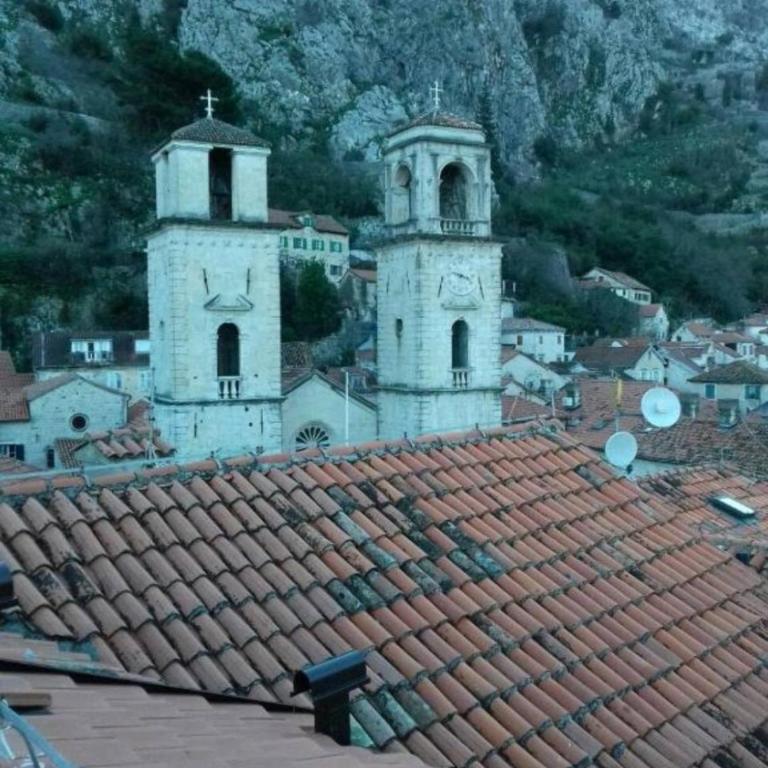 Step to Kotor Bay Old Town - Dupleks Apartman - 1