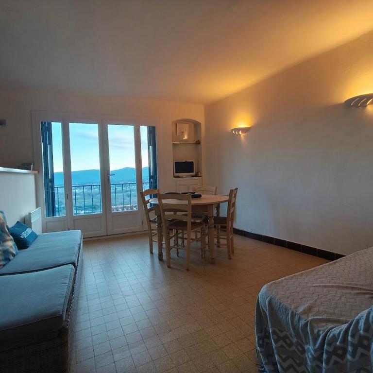 Grilaf - Appartement pour 4 personnes au cœur du village de Grimaud - Apartment mit 1 Schlafzimmer und Aussicht - 14
