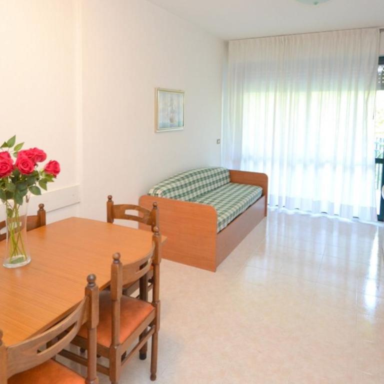 Comfortable flat with shared pool - Appartamento - 5