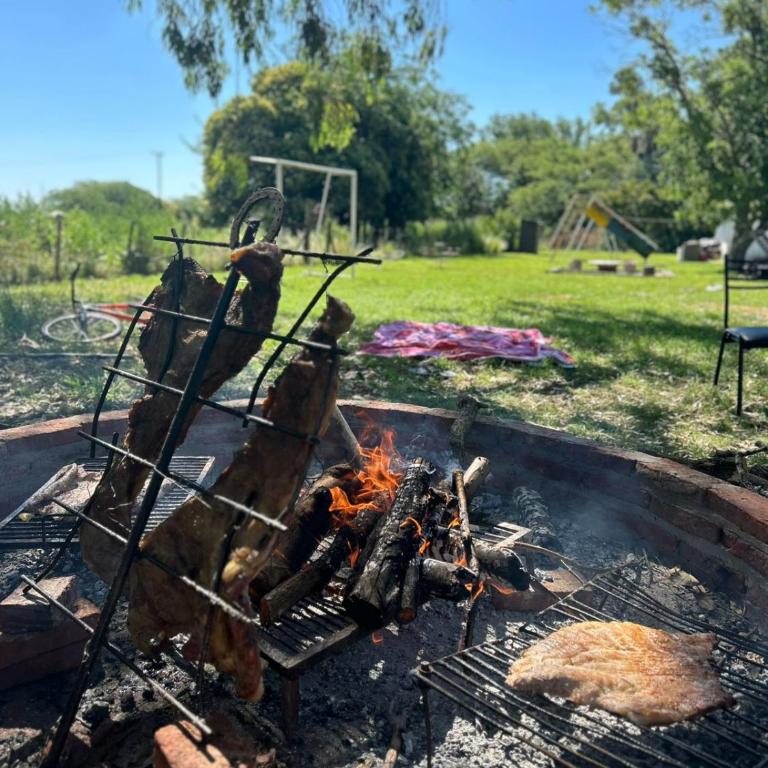 Estadía de Campo, Gran Parque, Pileta y Pérgola para comer asados - Casa de 3 dormitorios - 1