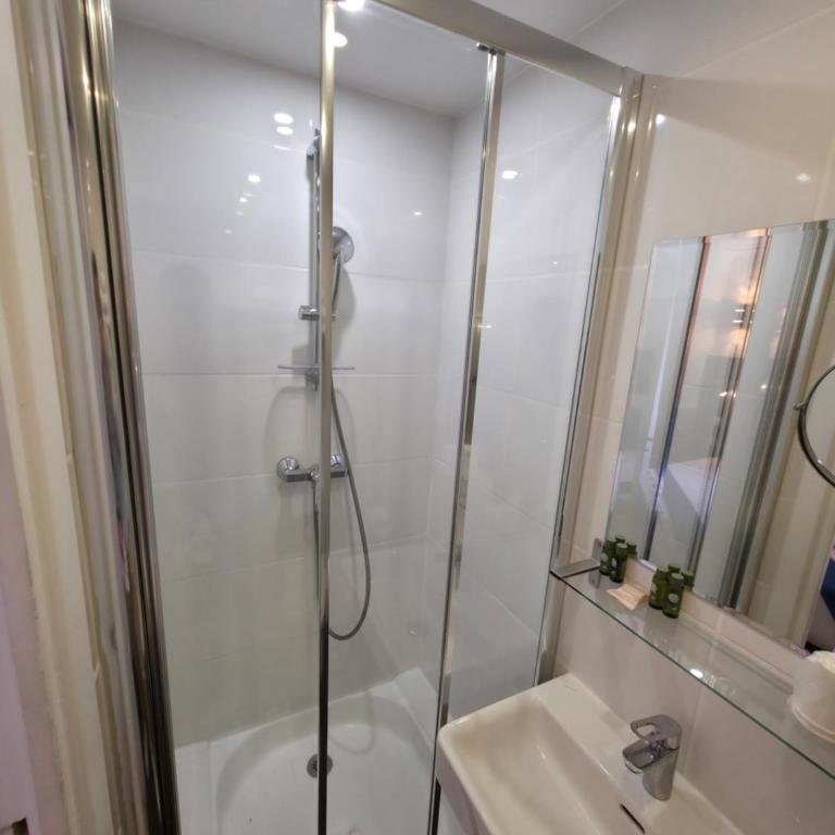 Amadeus Hotel - Chambre Lits Jumeaux - 4