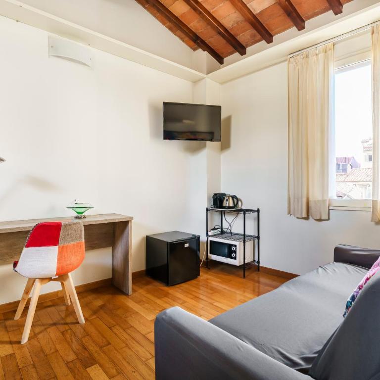 Corso Double - Large Double Room - 1