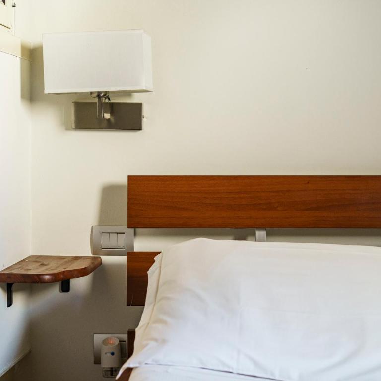 Corso Double - Large Double Room - 9