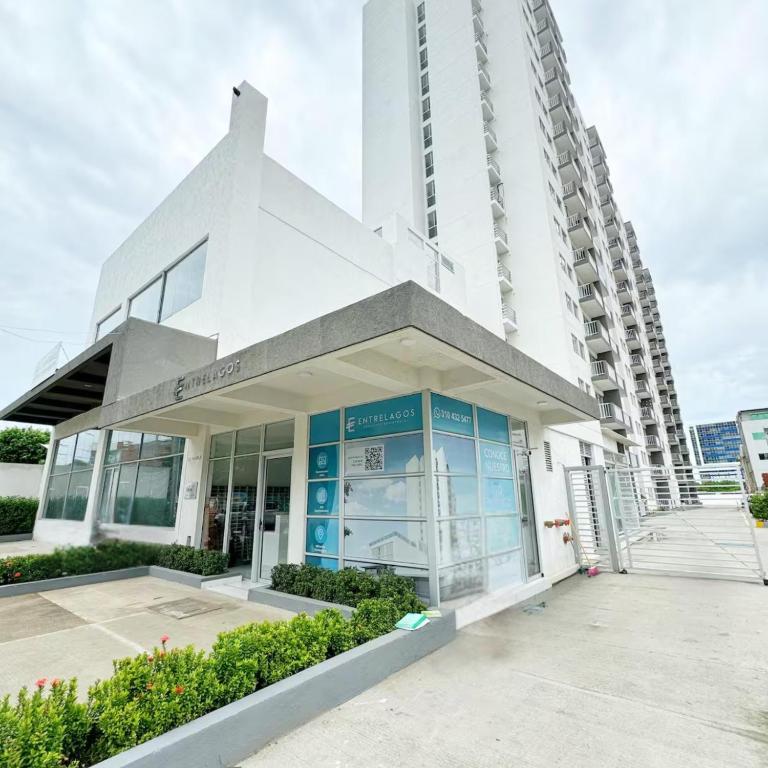 Apartamento con 3 habitaciones y Vista al Mar - Three-Bedroom Apartment - 19
