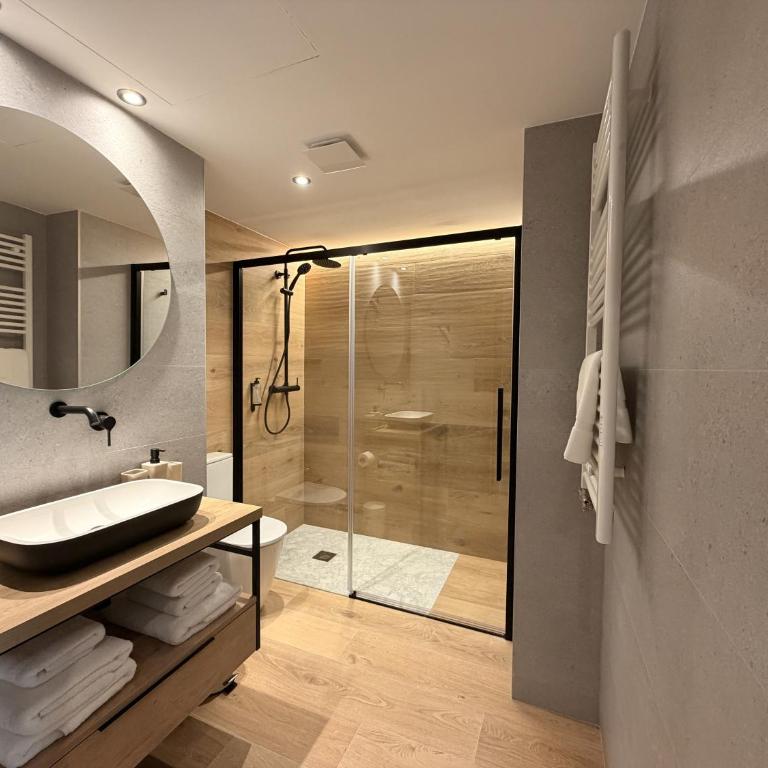 Apartamentos St.Anton Suites Benasque - Apartamento con balcón - 14