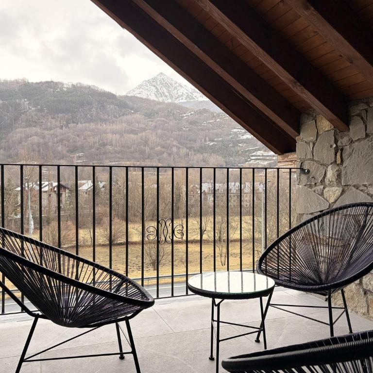 Apartamentos St.Anton Suites Benasque - Apartamento con balcón - 10