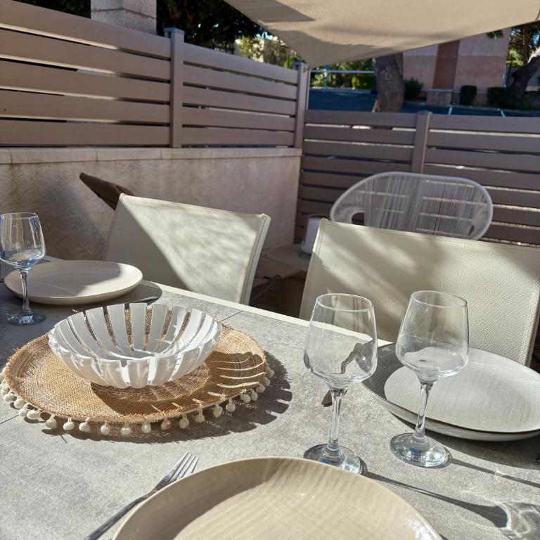 Pavillon rénové avec terrasse & piscine - Casa con 1 dormitorio - 14