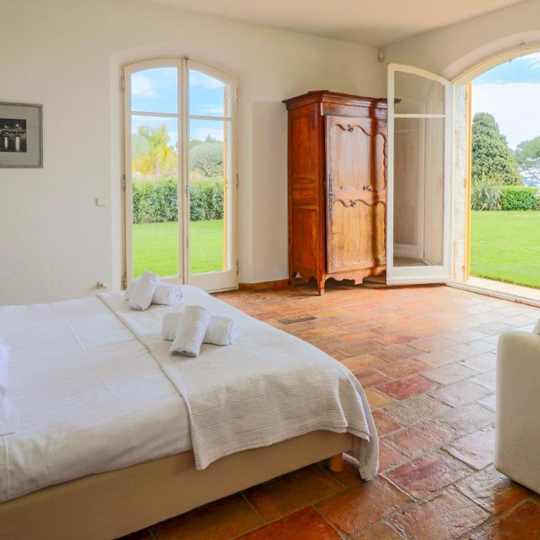 Magnifique Villa Provençal avec Piscine et Vue Mer - Superior Villa - 10