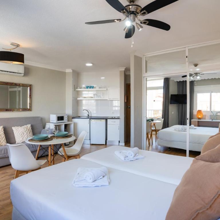 Palm Beach Club Apartamentos Carihuela - Estudio con balcón - 11