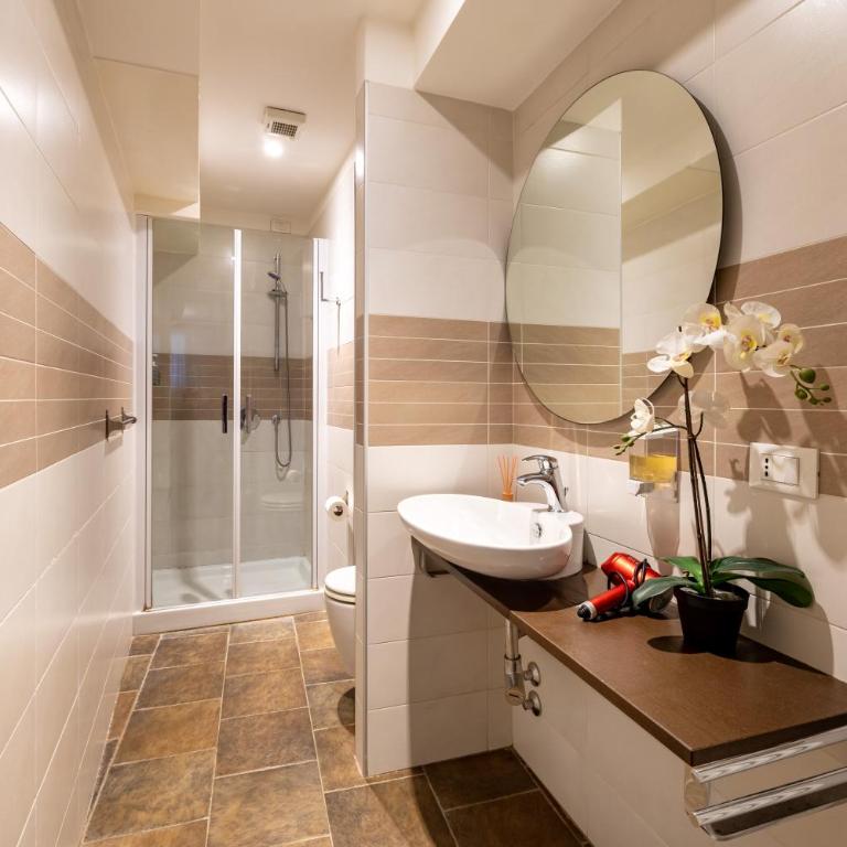 Guest House ai Tre Ponti - Camera Singola con Bagno Privato - 6