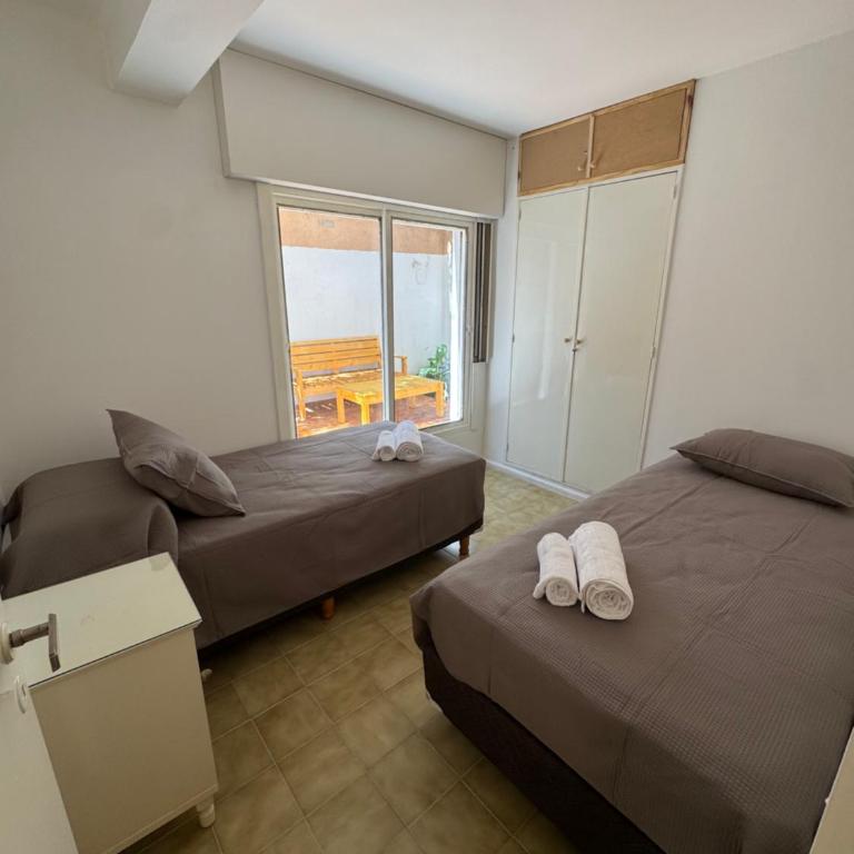 Dpto, 2 dormitorios con patio, Silencioso, Céntrico, COCHERA - Apartamento - 7