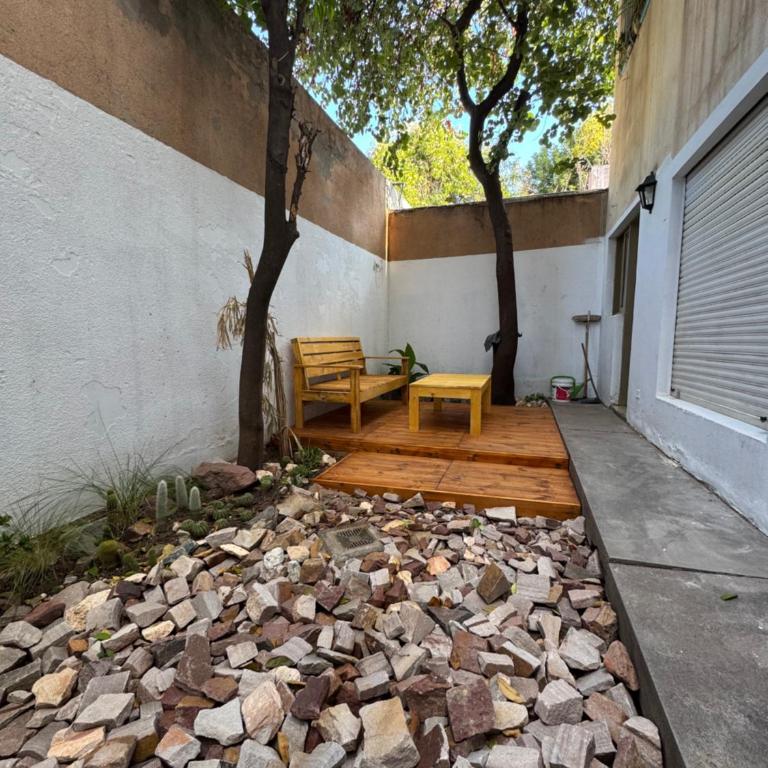 Dpto, 2 dormitorios con patio, Silencioso, Céntrico, COCHERA - Apartamento - 14