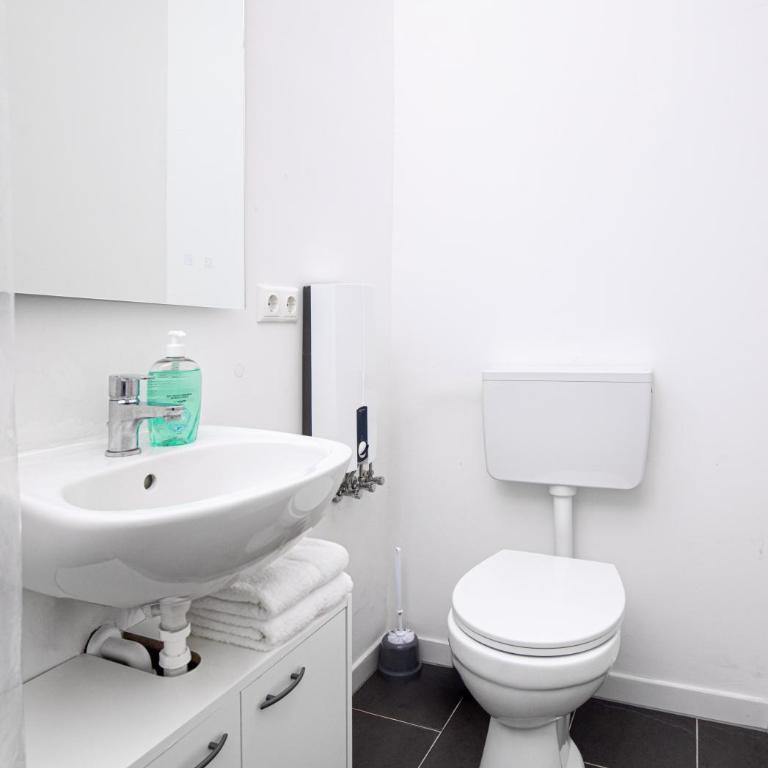 City Prestige Apartment - One-Bedroom Apartment - 10