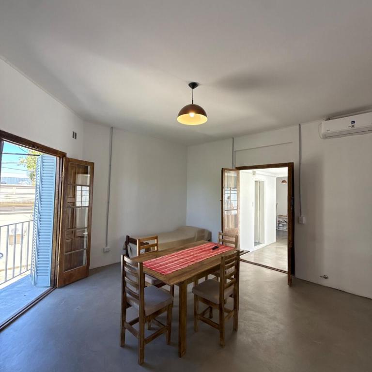 A pasos del centro y costanera - Amplio con patio - Apartamento de 1 dormitorio con vistas a la ciudad - 20
