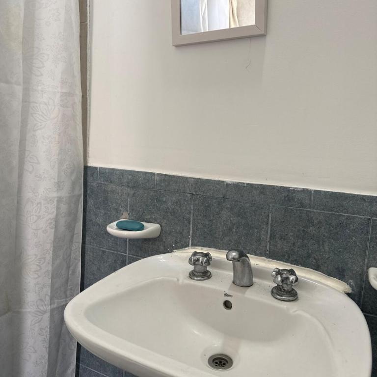 A pasos del centro y costanera - Amplio con patio - Apartamento de 1 dormitorio con vistas a la ciudad - 8
