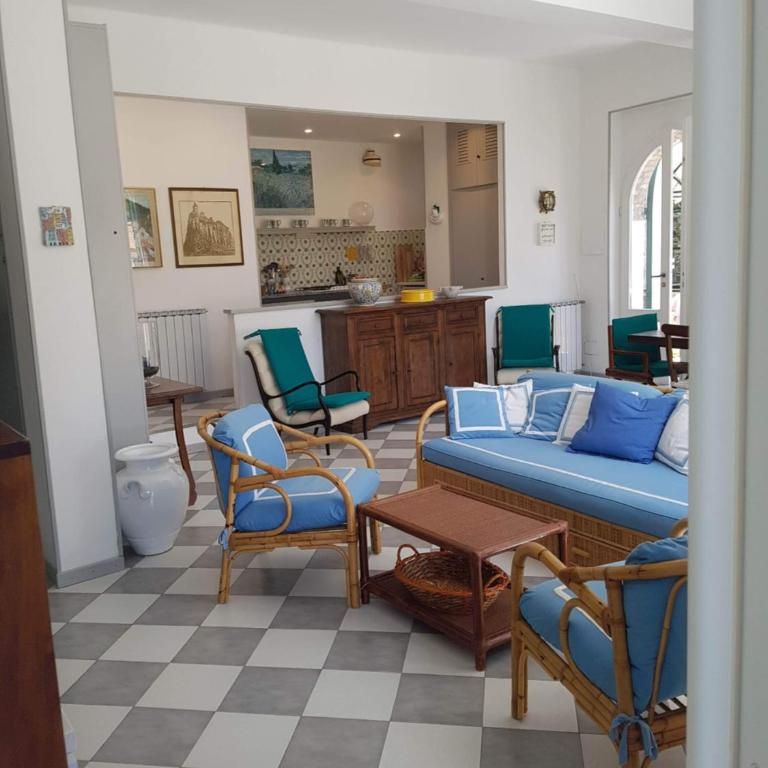 Benedetta Beautiful House - By the Sea - Appartamento con 3 Camere da Letto - 35