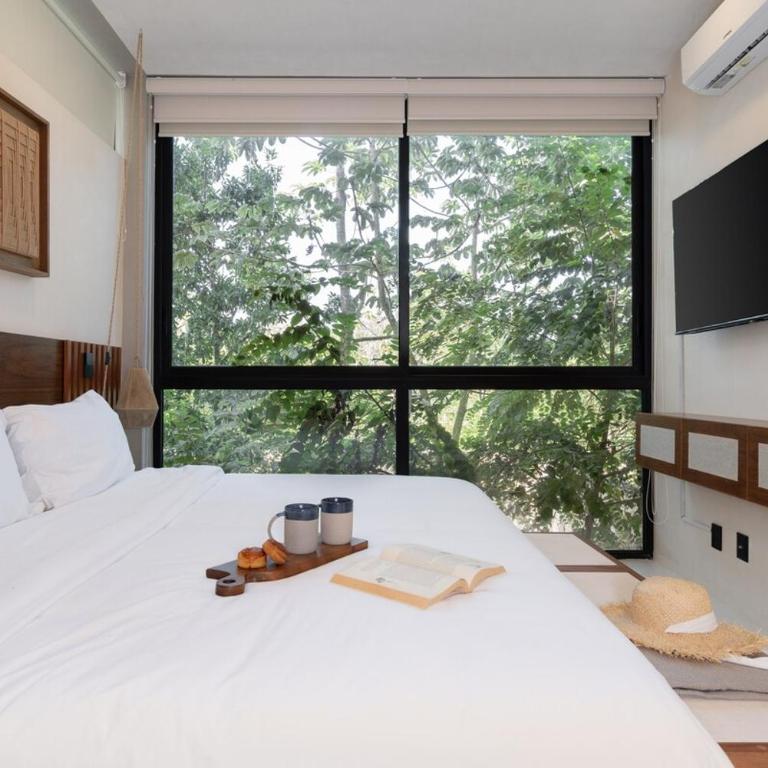 Limas - Three-Bedroom Premium Apartment with Balcony - 7