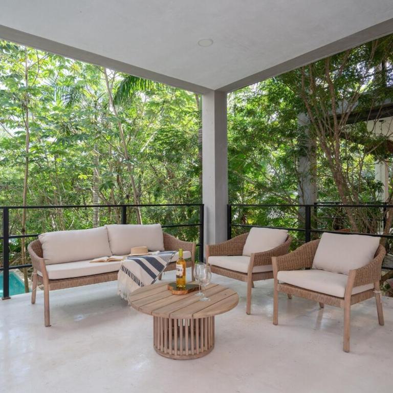Limas - Three-Bedroom Premium Apartment with Balcony - 30