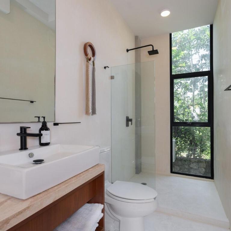 Limas - Three-Bedroom Premium Apartment with Balcony - 31