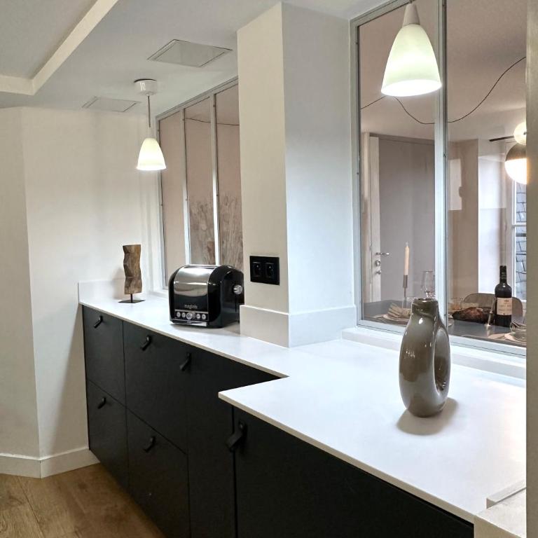 Apartment with lift in Saint-Germain-des-Prés - Apartment - 11