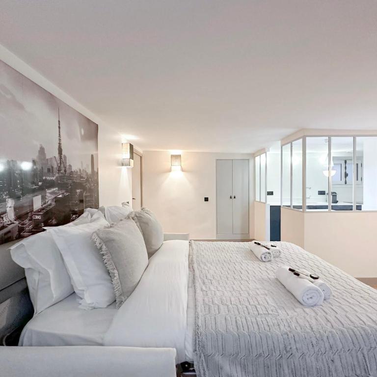 Apartment with lift in Saint-Germain-des-Prés - Apartment - 32