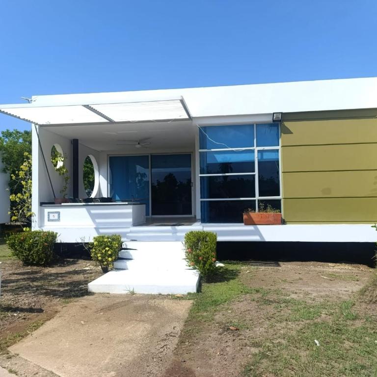 cabin in Puerto Velero Atlantic 05 - Two-Bedroom Apartment with Terrace and Sea View - 1