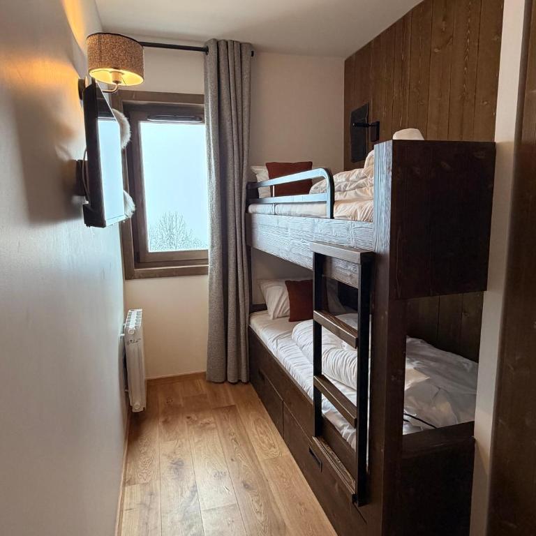 Résidence l'Ecrin d'Argent by My Mountain Resort - 2 Bedroom apartment - with bunk bed (4/6 people) - 4