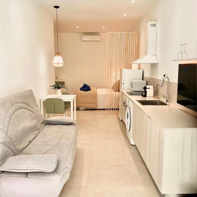 URBAN HOME CENTER - alma - One-Bedroom Apartment - 7