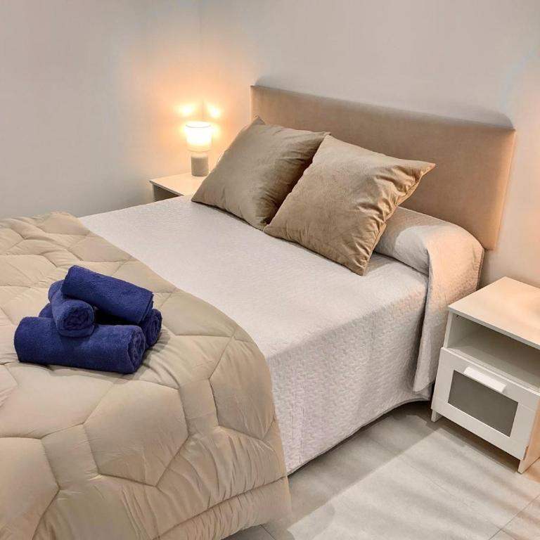 URBAN HOME CENTER - alma - One-Bedroom Apartment - 4