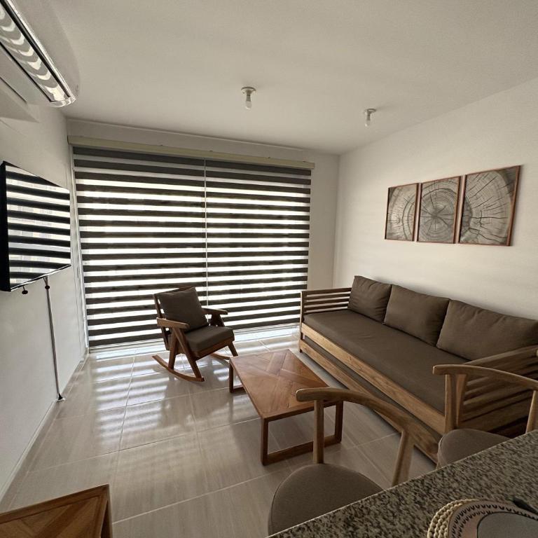 Charming Apartment Close to the Beach - Two-Bedroom Apartment - 5