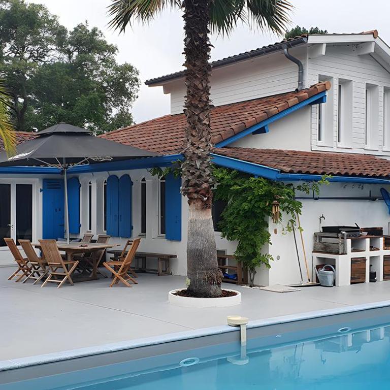 Maison avec piscine proche océan - Four-Bedroom House - 4
