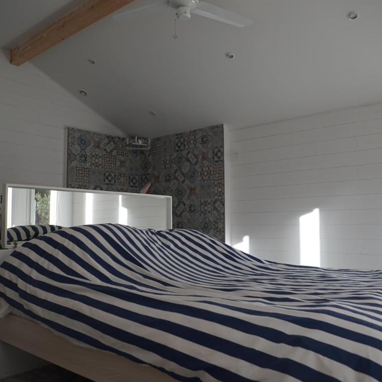 Maison avec piscine proche océan - Four-Bedroom House - 16